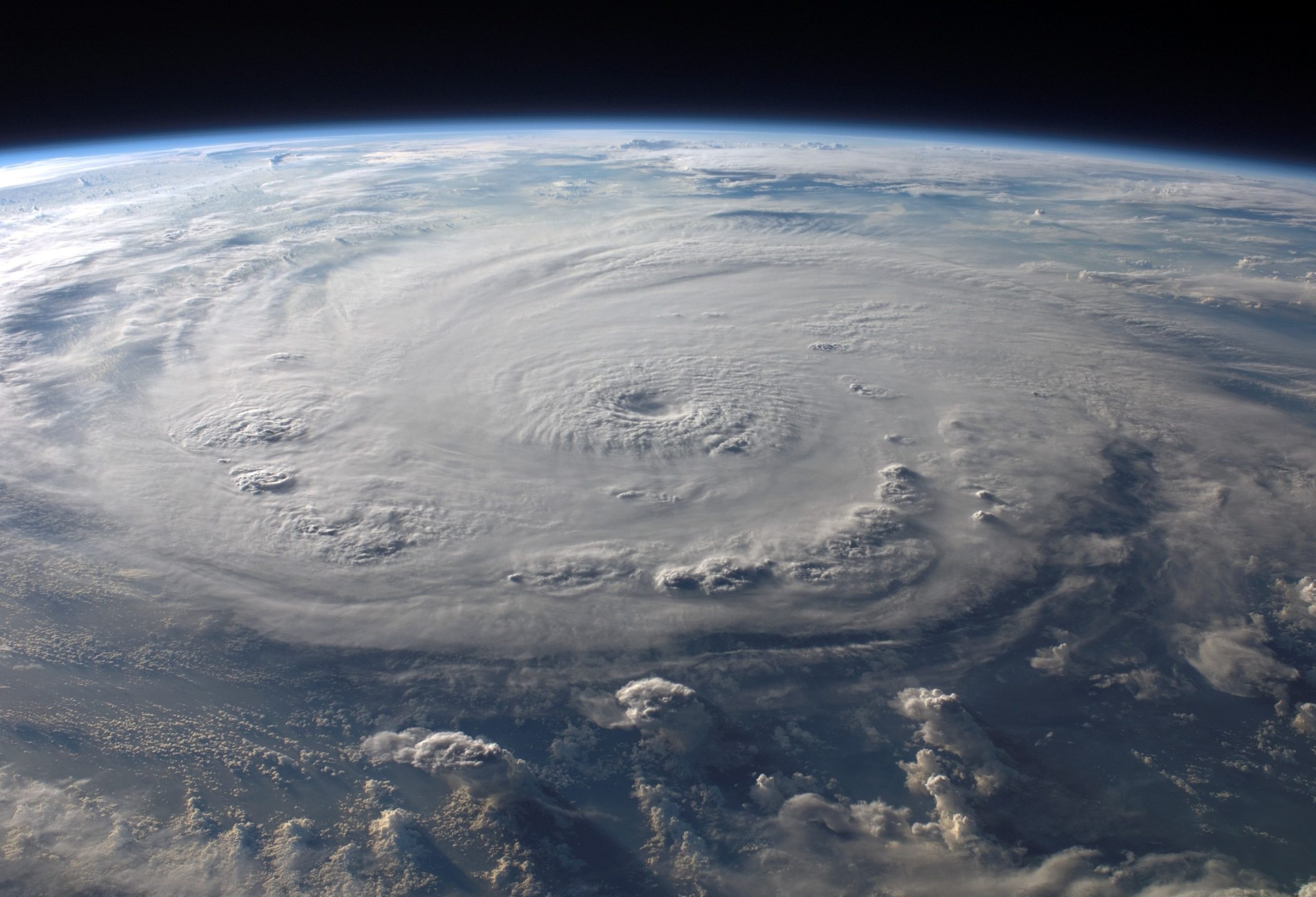 Huracanes: Todo lo que necesitas saber sobre estas tormentas tropicales