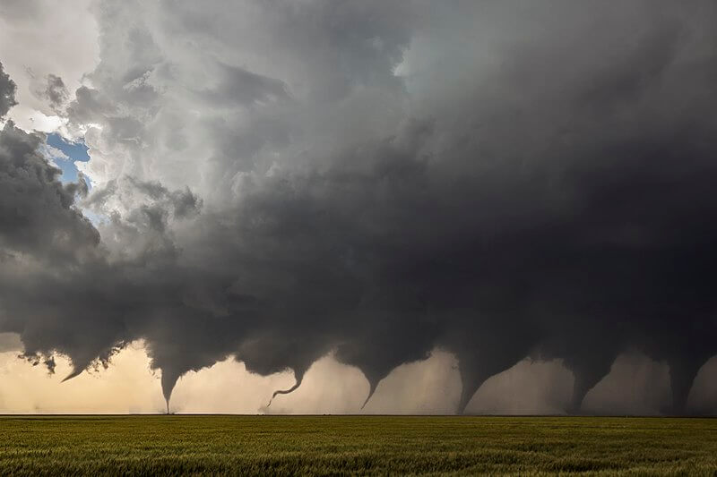 evolucion de un tornado