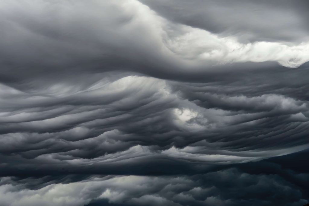 Nube Asperita, por Andrew Beatson