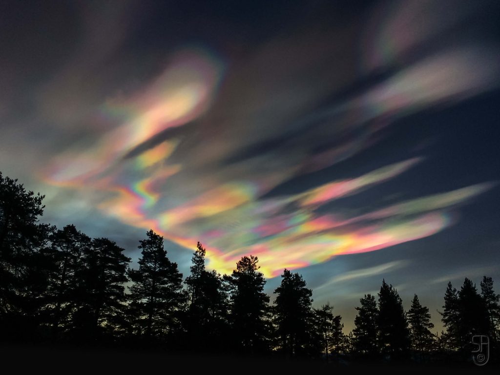 nube nacarada en Noruega, por Stein Arne Jensen 