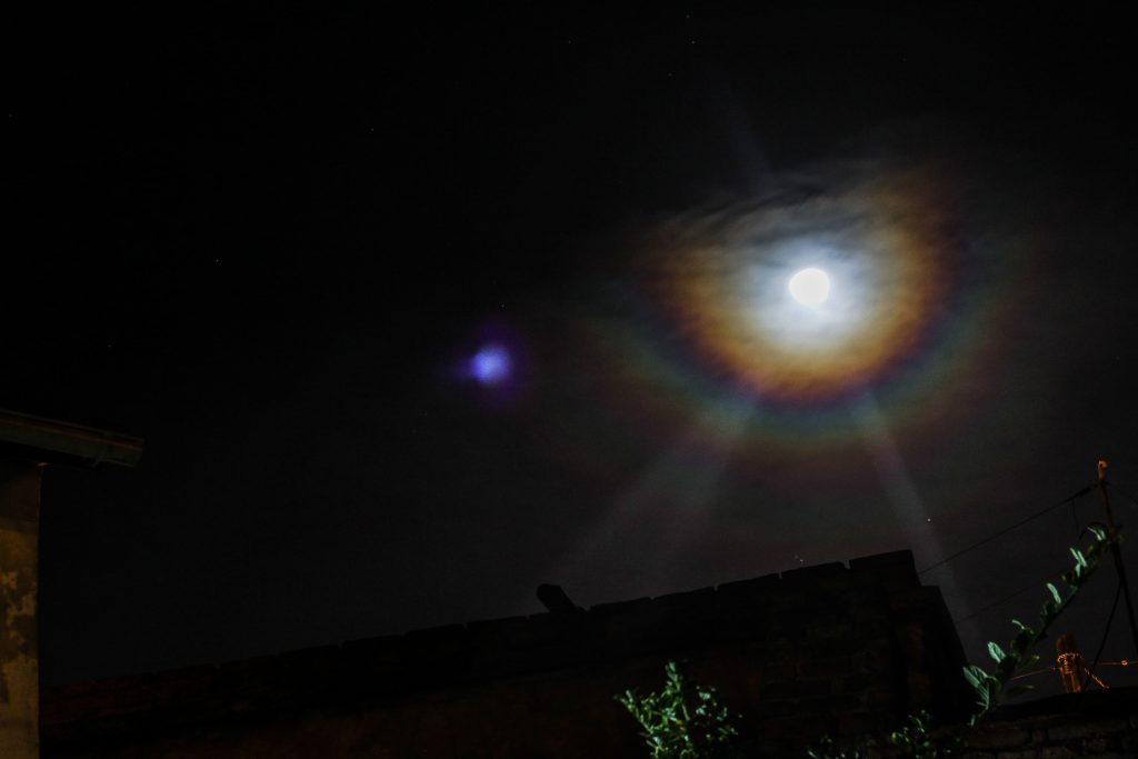 Arcoiris lunar